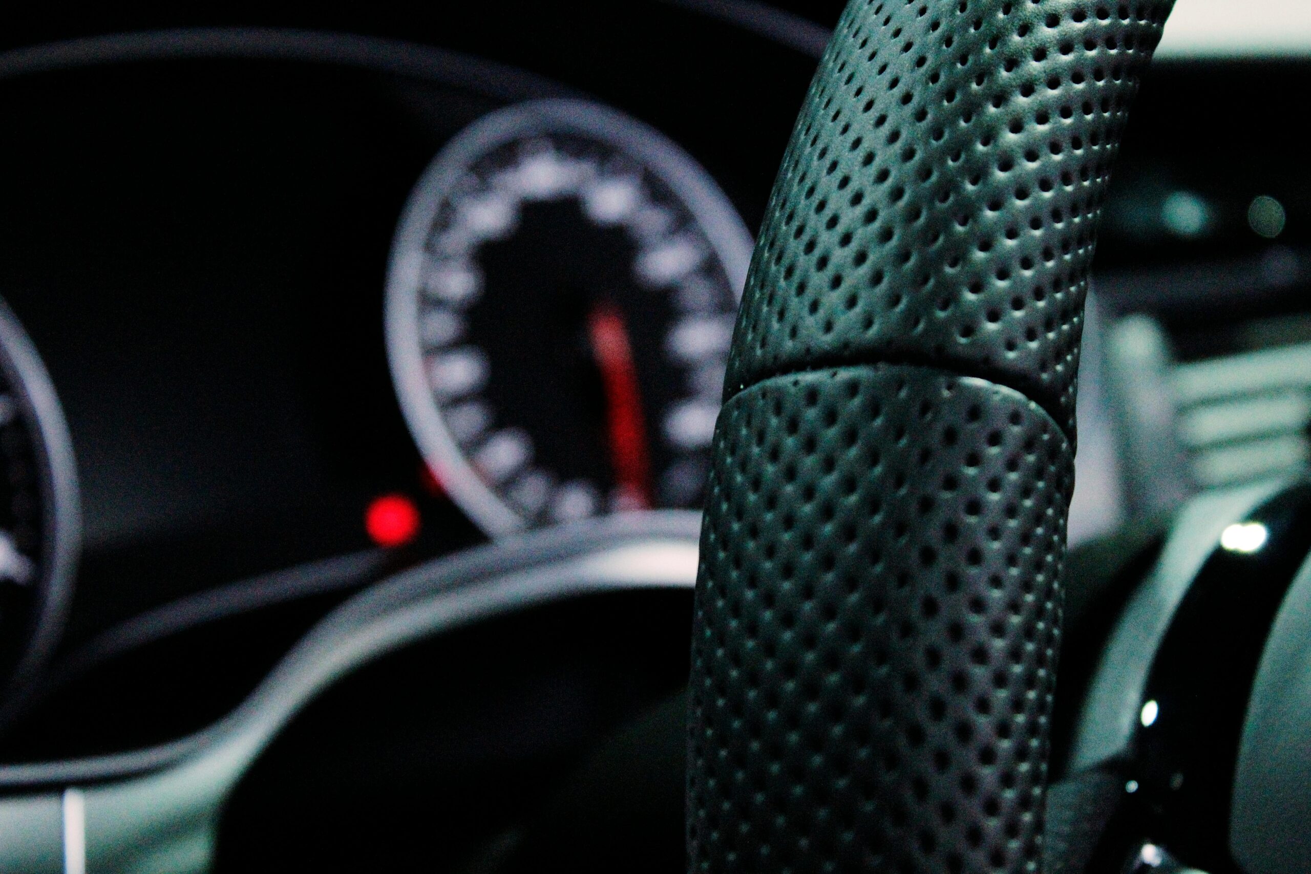 Photo by Malte Luk: https://www.pexels.com/photo/shallow-depth-of-field-photo-of-steering-wheel-1412213/